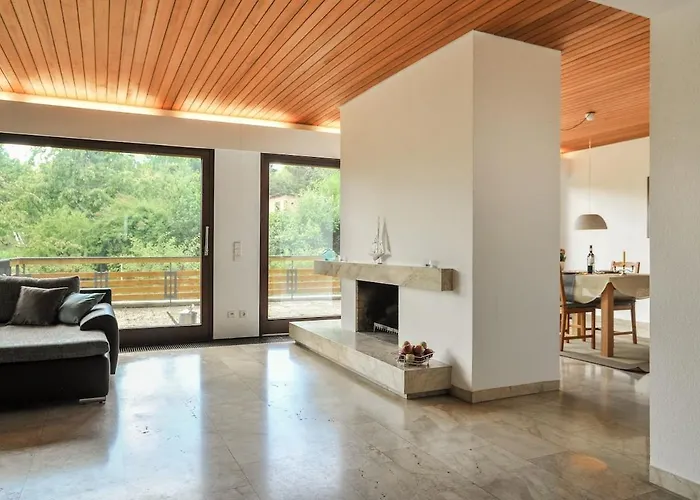 Daire Helle, Grosse Mit Marmorboden *